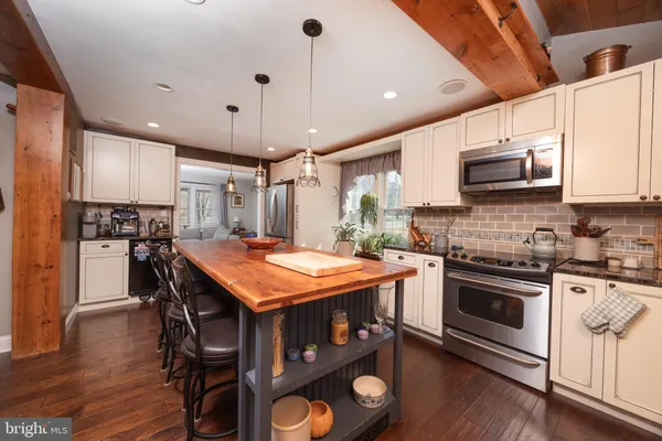 $575,000 | 1684 Chestnut Ridge Road, Upper Black Eddy, PA 18972