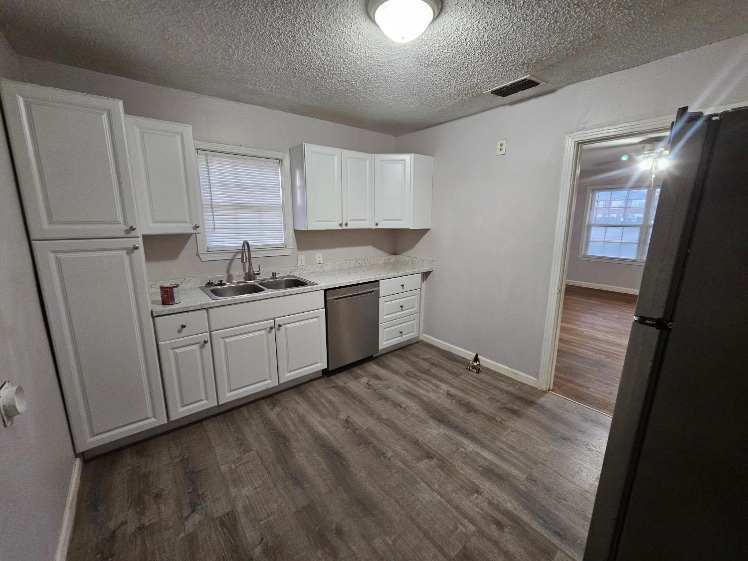 2011 35th Street Lubbock, TX 79412 - Photo 4 of 8 Photo 4