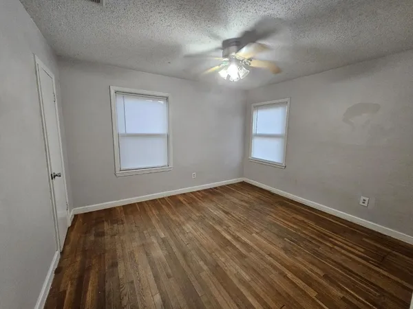 $800 | 2011 35th Street, Lubbock, TX 79412