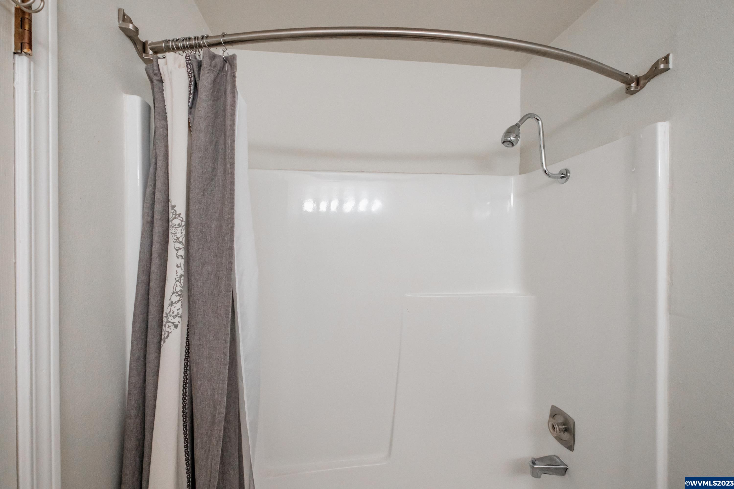 3854 Auburn Road Northeast Salem, OR 97301 - Photo 30 of 42 Gallery Image 30