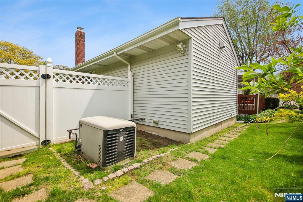82 Seminary Street Bergenfield, NJ 07621 - Photo 27 of 29