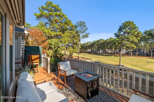 $899,000 | 140 Cochrane Castle Circle, Pinehurst, NC 28374