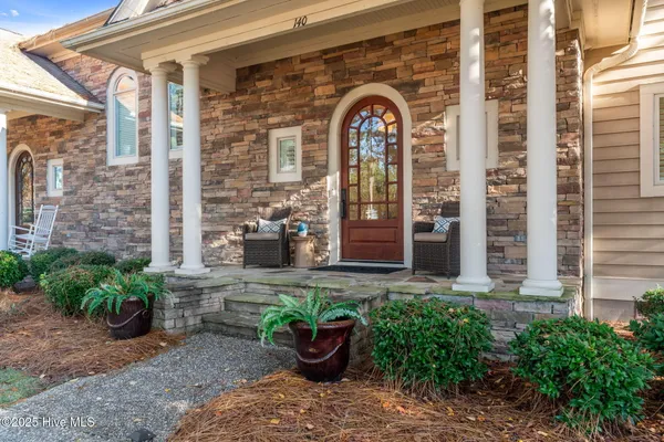 $899,000 | 140 Cochrane Castle Circle, Pinehurst, NC 28374