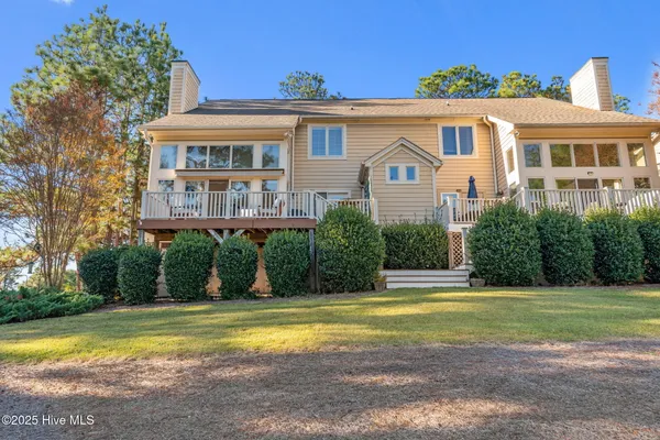 $899,000 | 140 Cochrane Castle Circle, Pinehurst, NC 28374
