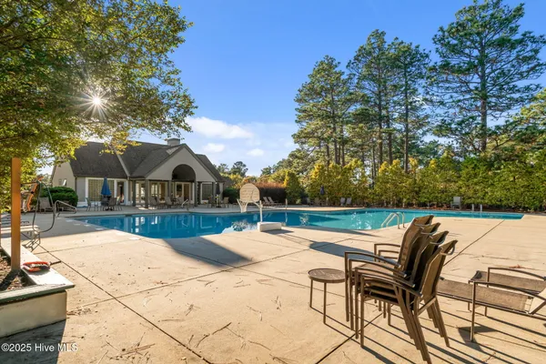 $899,000 | 140 Cochrane Castle Circle, Pinehurst, NC 28374