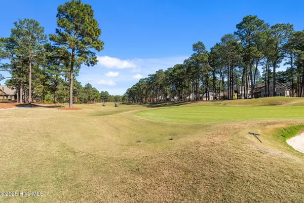 $899,000 | 140 Cochrane Castle Circle, Pinehurst, NC 28374