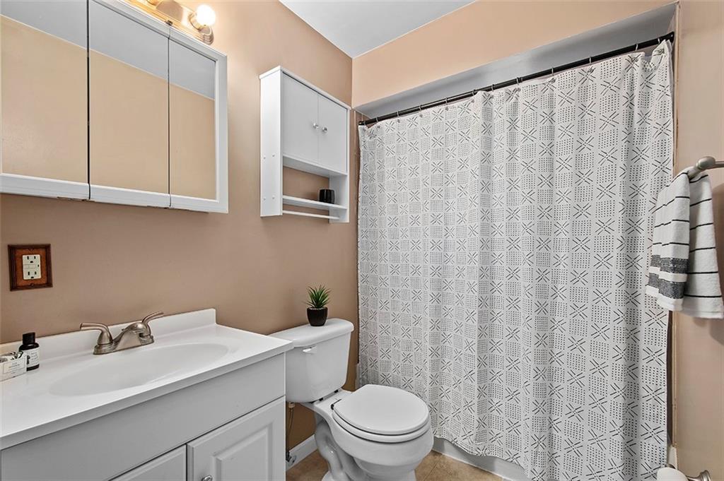 99 Forest Grove Road Coraopolis, PA 15108 - Photo 8 of 21 Gallery Image 8