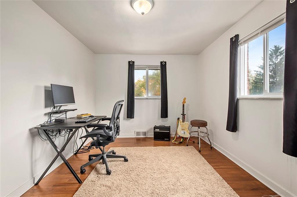99 Forest Grove Road Coraopolis, PA 15108 - Photo 10 of 21 Gallery Image 10