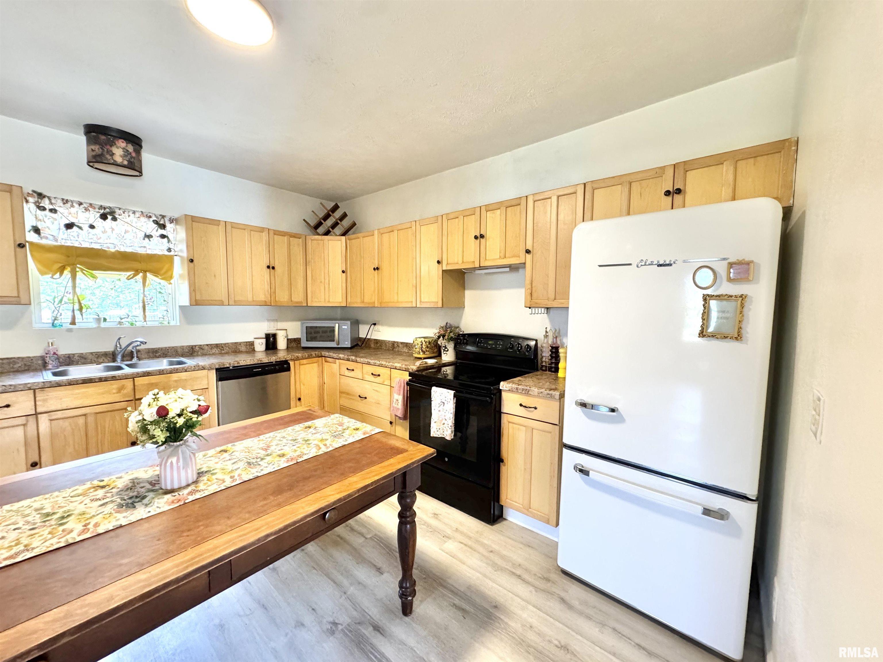 1205 West Adams Street Herrin, IL 62948 - Photo 10 of 26