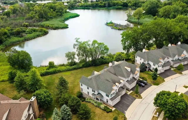 $3,700 | 473 Bay Tree Circle, Vernon Hills, IL 60061