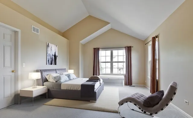 $3,700 | 473 Bay Tree Circle, Vernon Hills, IL 60061