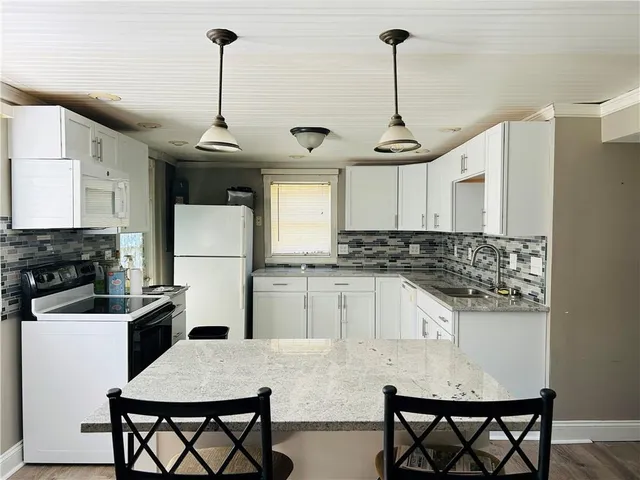 $268,500 | 824 Garden Street, St. Joseph, MO 64504