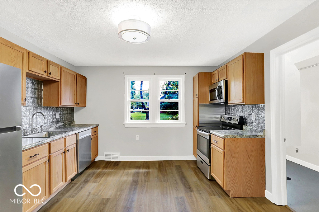 11155 East 10th Street Indianapolis, IN 46229 - Photo 11 of 42