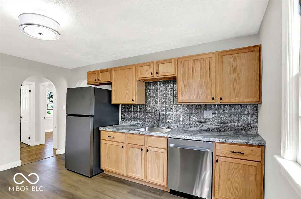 11155 East 10th Street Indianapolis, IN 46229 - Photo 12 of 42