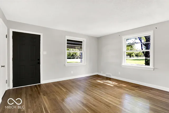 $179,900 | 11155 East 10th Street, Indianapolis, IN 46229