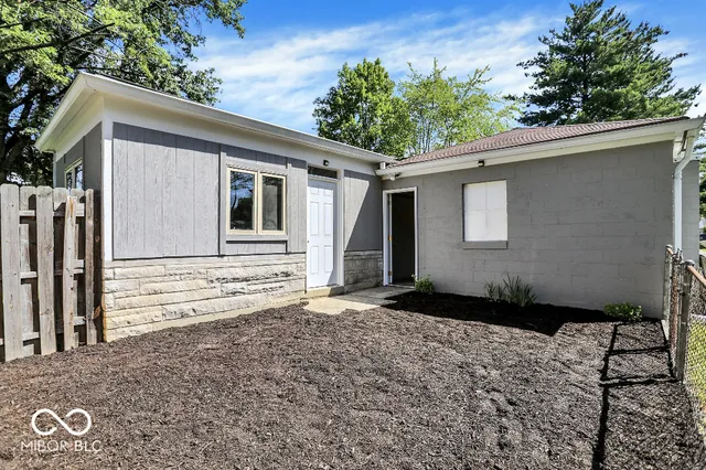 $179,900 | 11155 East 10th Street, Indianapolis, IN 46229
