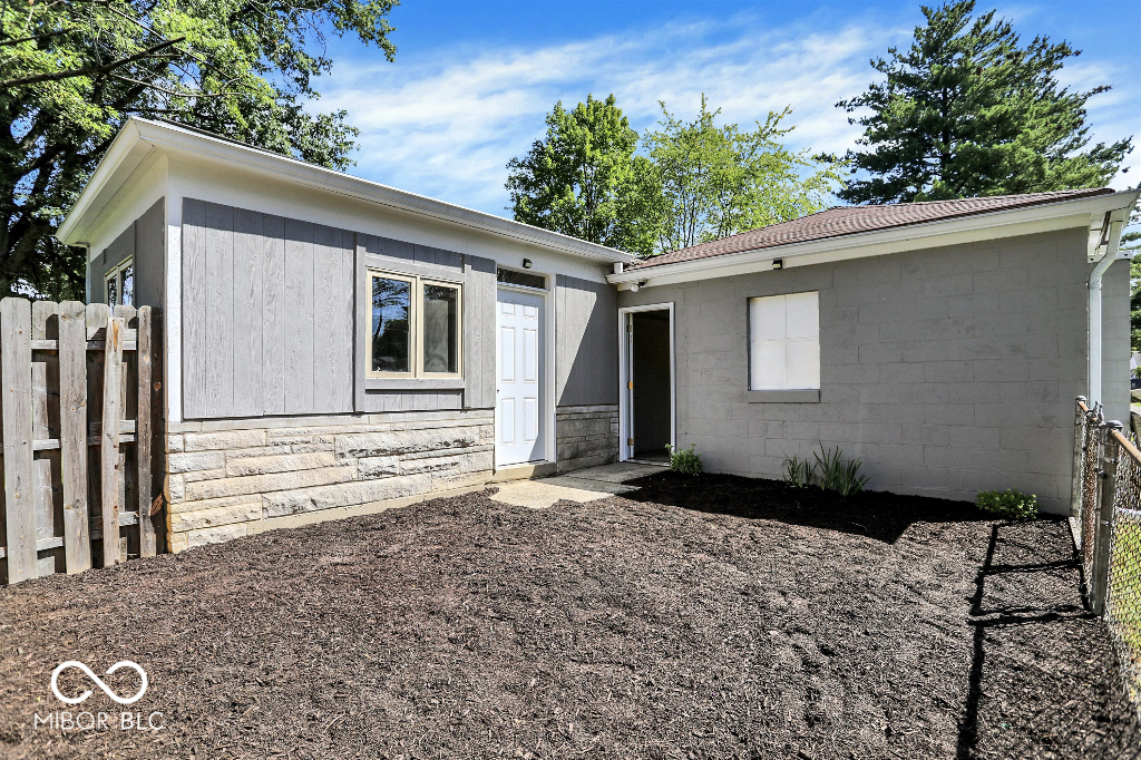 11155 East 10th Street Indianapolis, IN 46229 - Photo 39 of 42