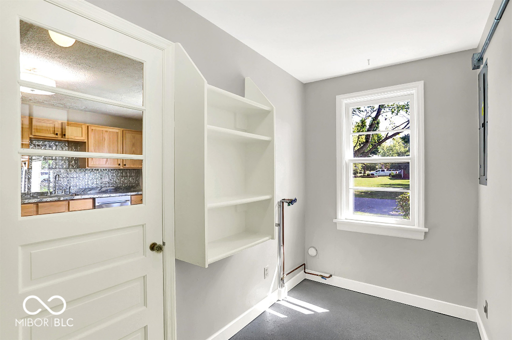 11155 East 10th Street Indianapolis, IN 46229 - Photo 10 of 42