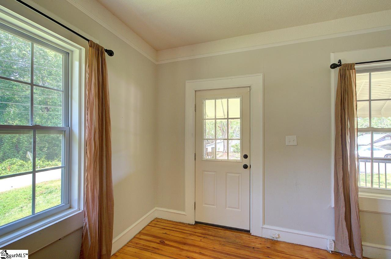 19 Clemson Street Liberty, SC 29657 - Photo 9 of 44