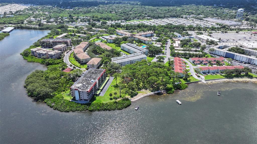 600 Reserve Court, Unit 600 Dunedin, FL 34698 - Photo 51 of 81 an aerial view of multiple house