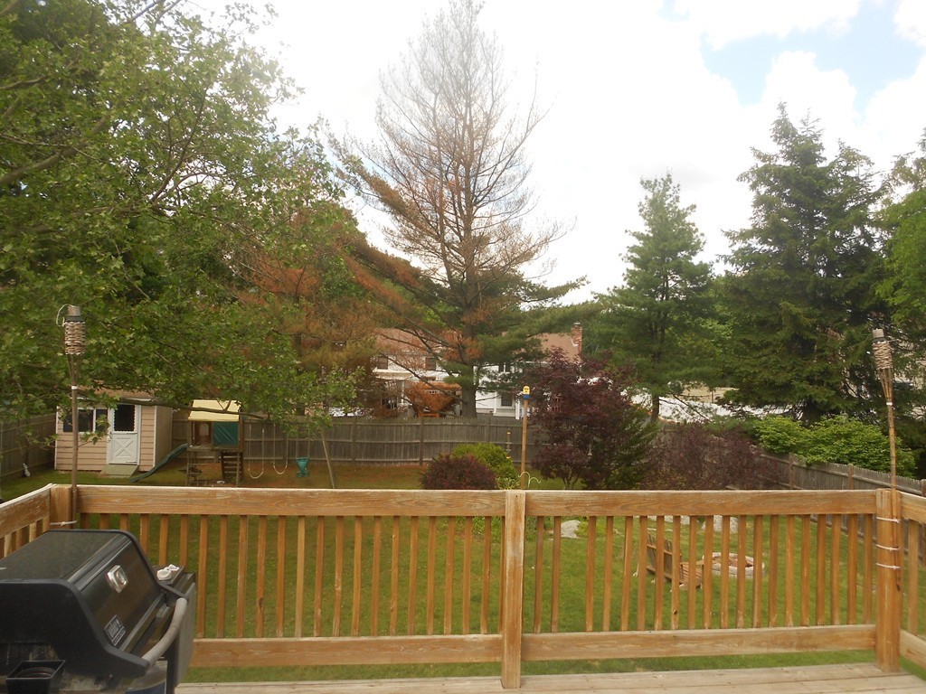 16 Pillings Road Saugus, MA 01906 - Photo 5 of 30 Gallery Image 5
