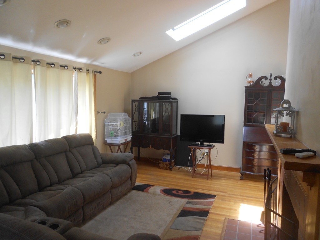 16 Pillings Road Saugus, MA 01906 - Photo 10 of 30 Gallery Image 10