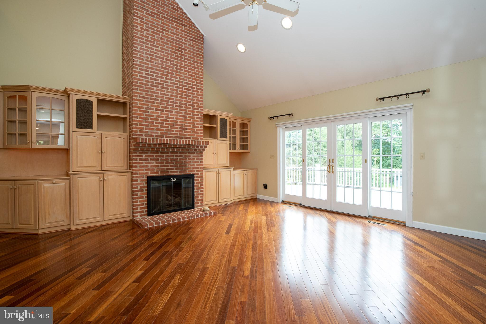 Family Room Fireplace and Built Ins