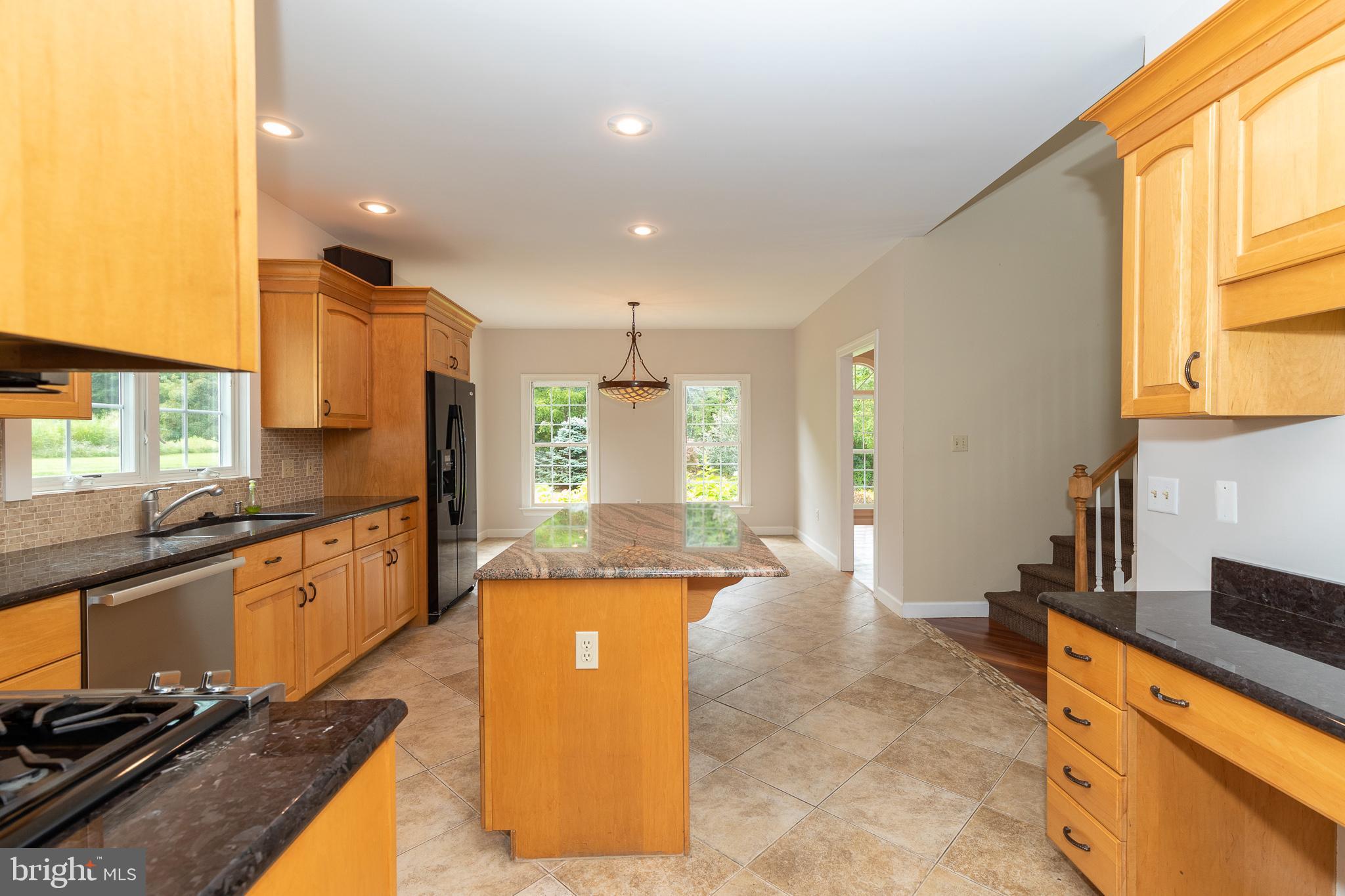 100 Indiantown Road Glenmoore, PA 19343 - Photo 8 of 33 Kitchen with Breakfast Area