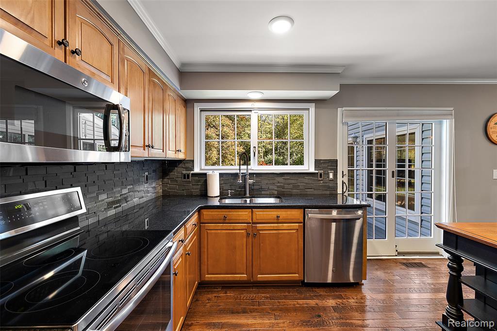 1298 West Fairview Lane Rochester Hills, MI 48306 - Photo 31 of 68