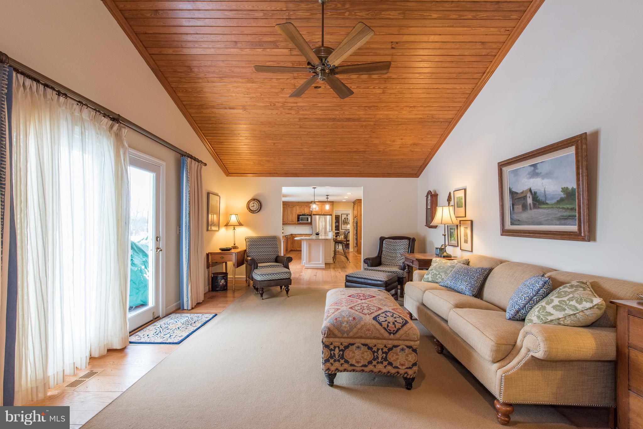 2929 Moores Road Baldwin, MD 21013 - Photo 10 of 30 Family Room