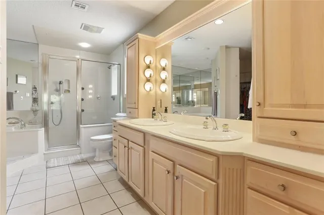 $950,000 | 6 Mary Ridge Court, River Ridge, LA 70123