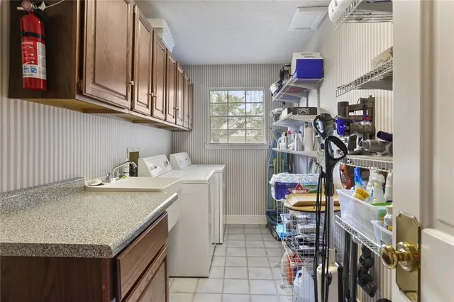 $950,000 | 6 Mary Ridge Court, River Ridge, LA 70123