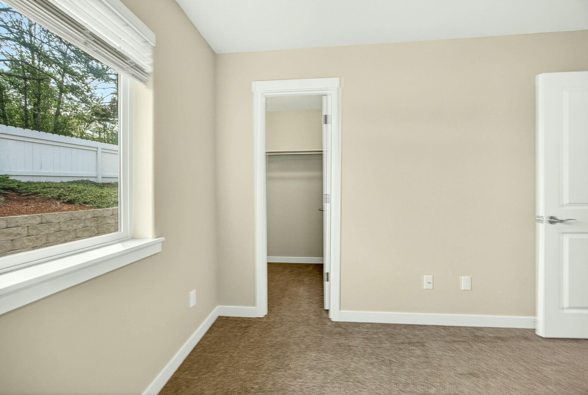 3001 Southwest University Road, Unit A & B Grants Pass, OR 97527 - Photo 21 of 38