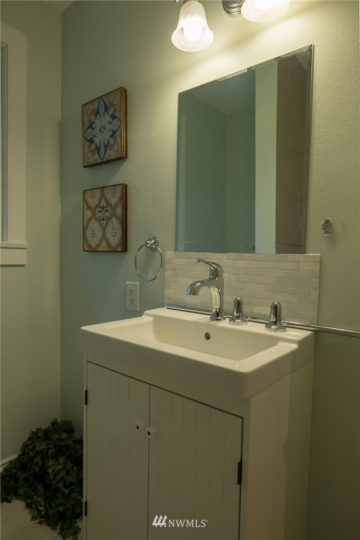 261 Powell Avenue Southwest Renton, WA 98057 - Photo 13 of 24