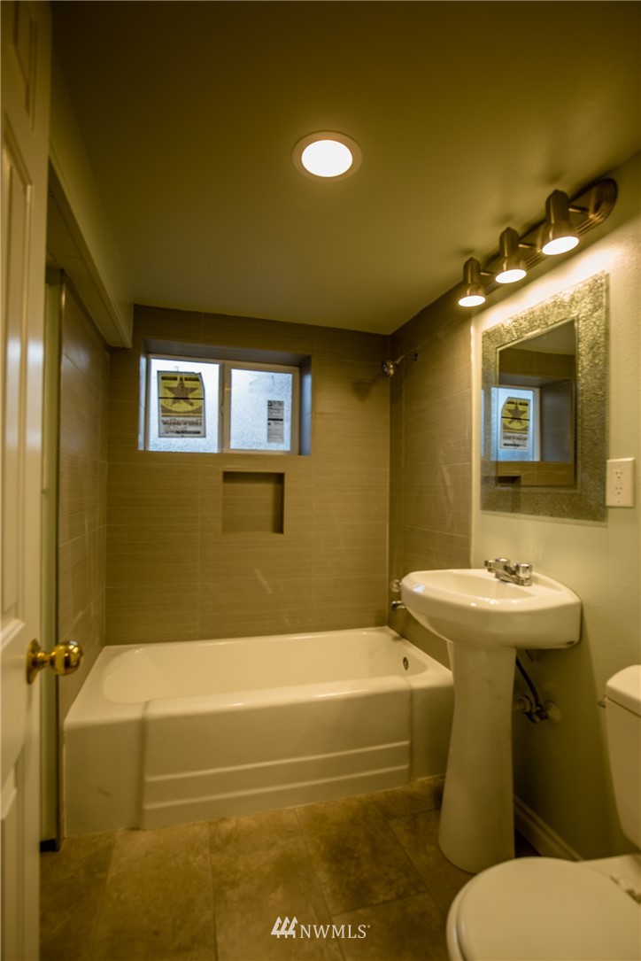 261 Powell Avenue Southwest Renton, WA 98057 - Photo 18 of 24