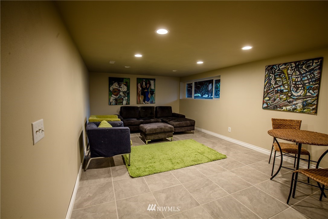 261 Powell Avenue Southwest Renton, WA 98057 - Photo 20 of 24