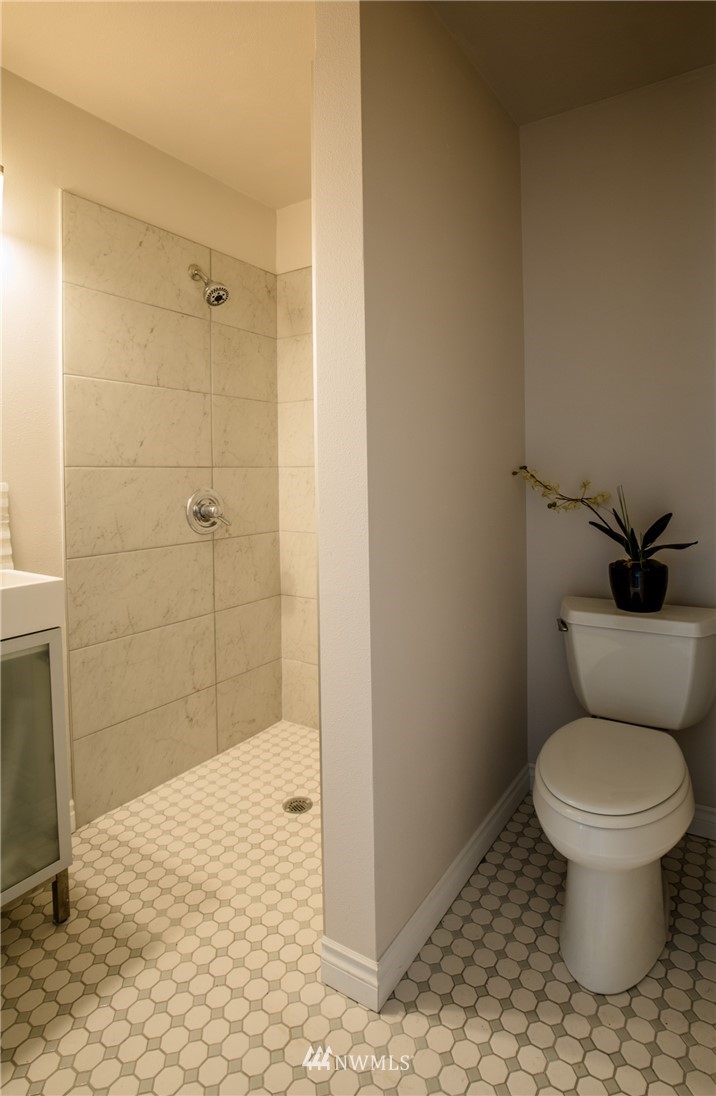 261 Powell Avenue Southwest Renton, WA 98057 - Photo 9 of 24