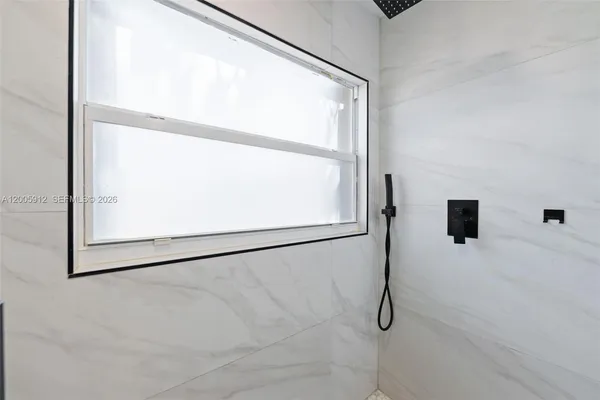 $6,300 | 21012 Northeast 34th Court, Unit 21012, Aventura, FL 33180