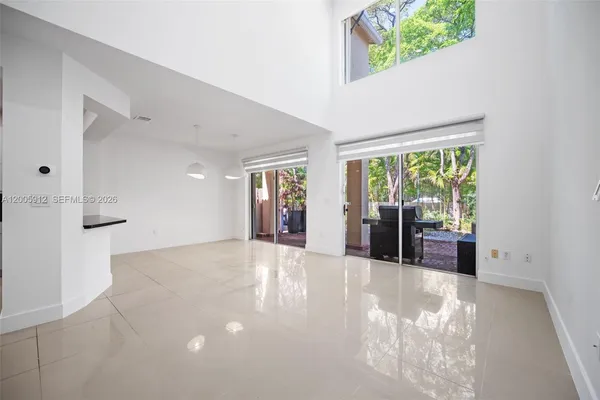 $6,300 | 21012 Northeast 34th Court, Unit 21012, Aventura, FL 33180