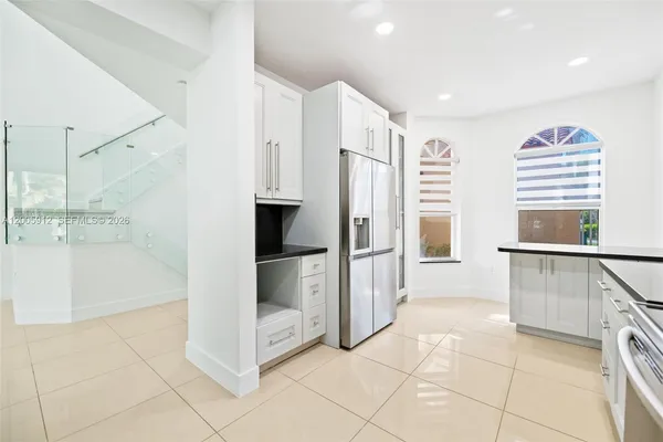 $6,300 | 21012 Northeast 34th Court, Unit 21012, Aventura, FL 33180