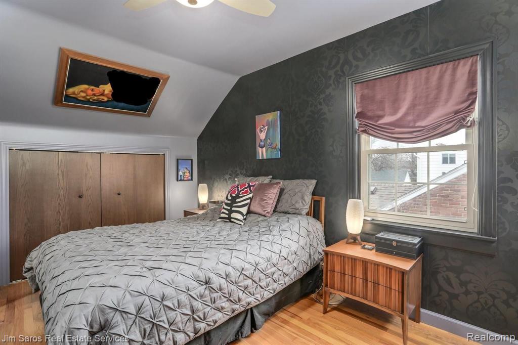 1729 Roslyn Road Grosse Pointe Woods, MI 48236 - Photo 14 of 26