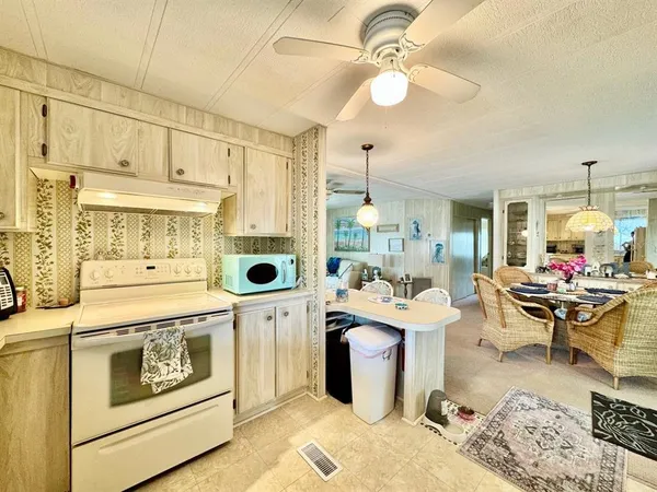 $1,800 | 89 Cypress Drive, Unit 5, Safety Harbor, FL 34695
