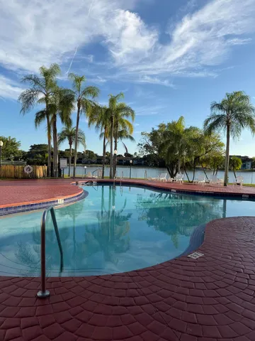 $1,700 | 2880 North Oakland Forest Drive, Unit 106, Oakland Park, FL 33309