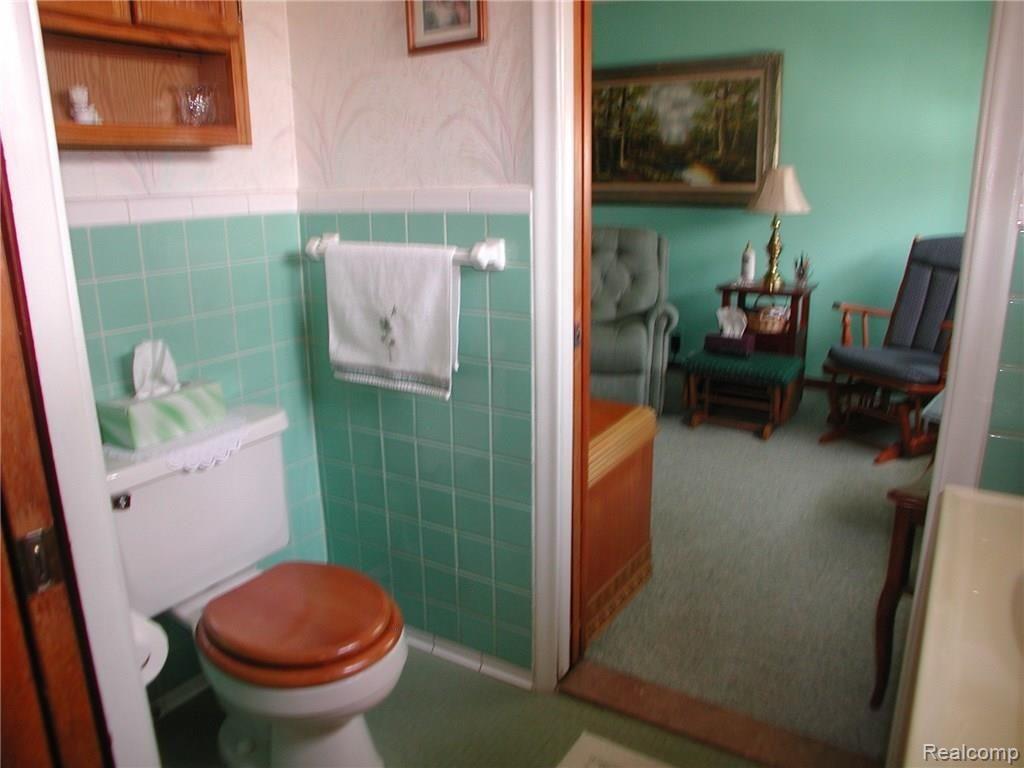 10170 Allen Road Allen Park, MI 48101 - Photo 14 of 25 DSCN5479.JPG