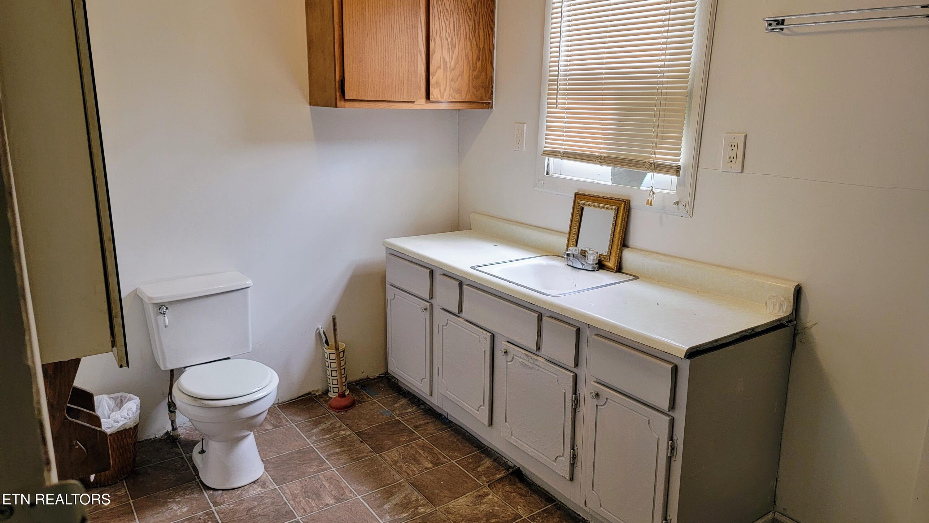 614 Mehaffey Road Powell, TN 37849 - Photo 11 of 14 20260128_135054~2