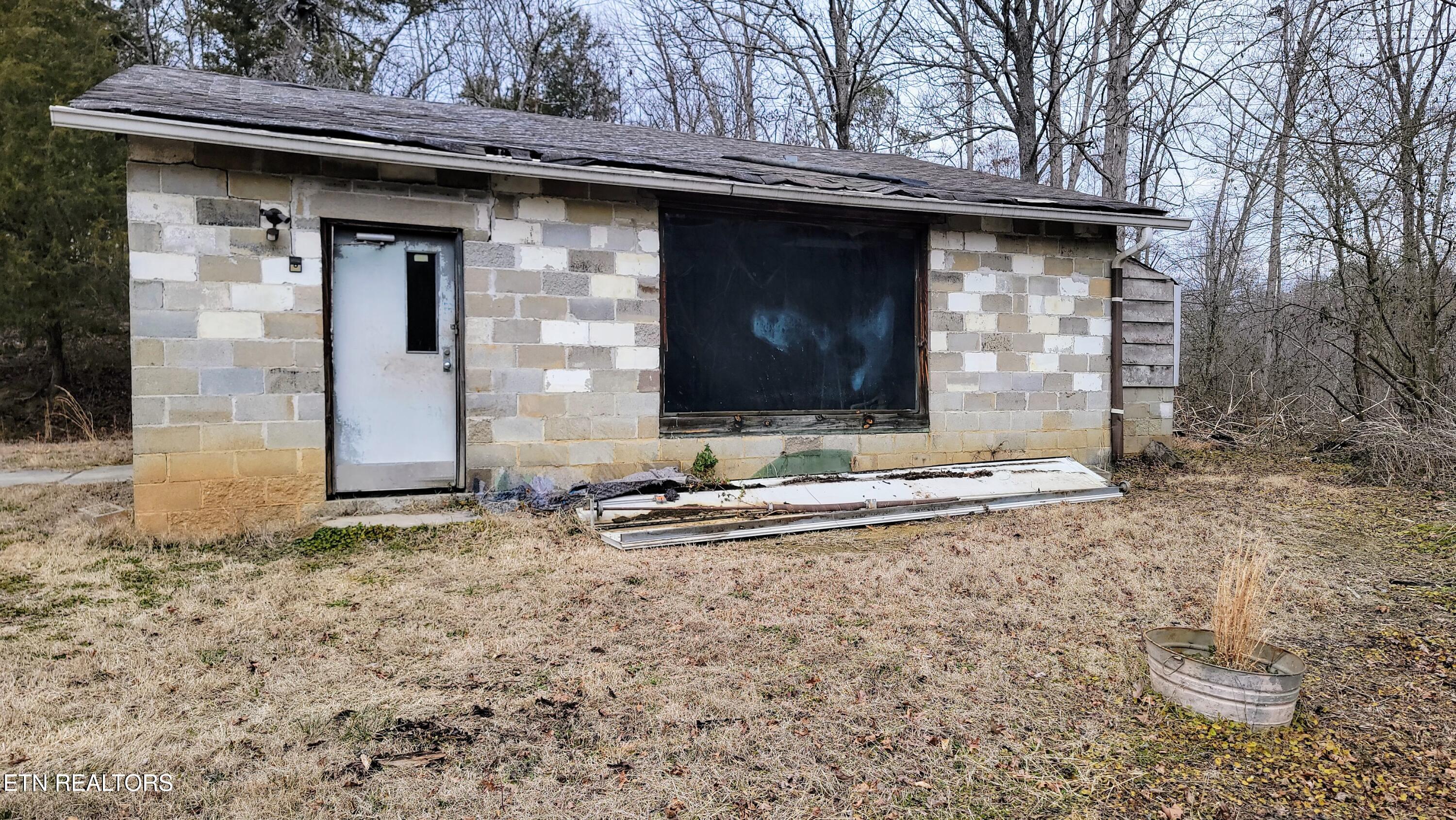 614 Mehaffey Road Powell, TN 37849 - Photo 5 of 14 20260128_135727~2