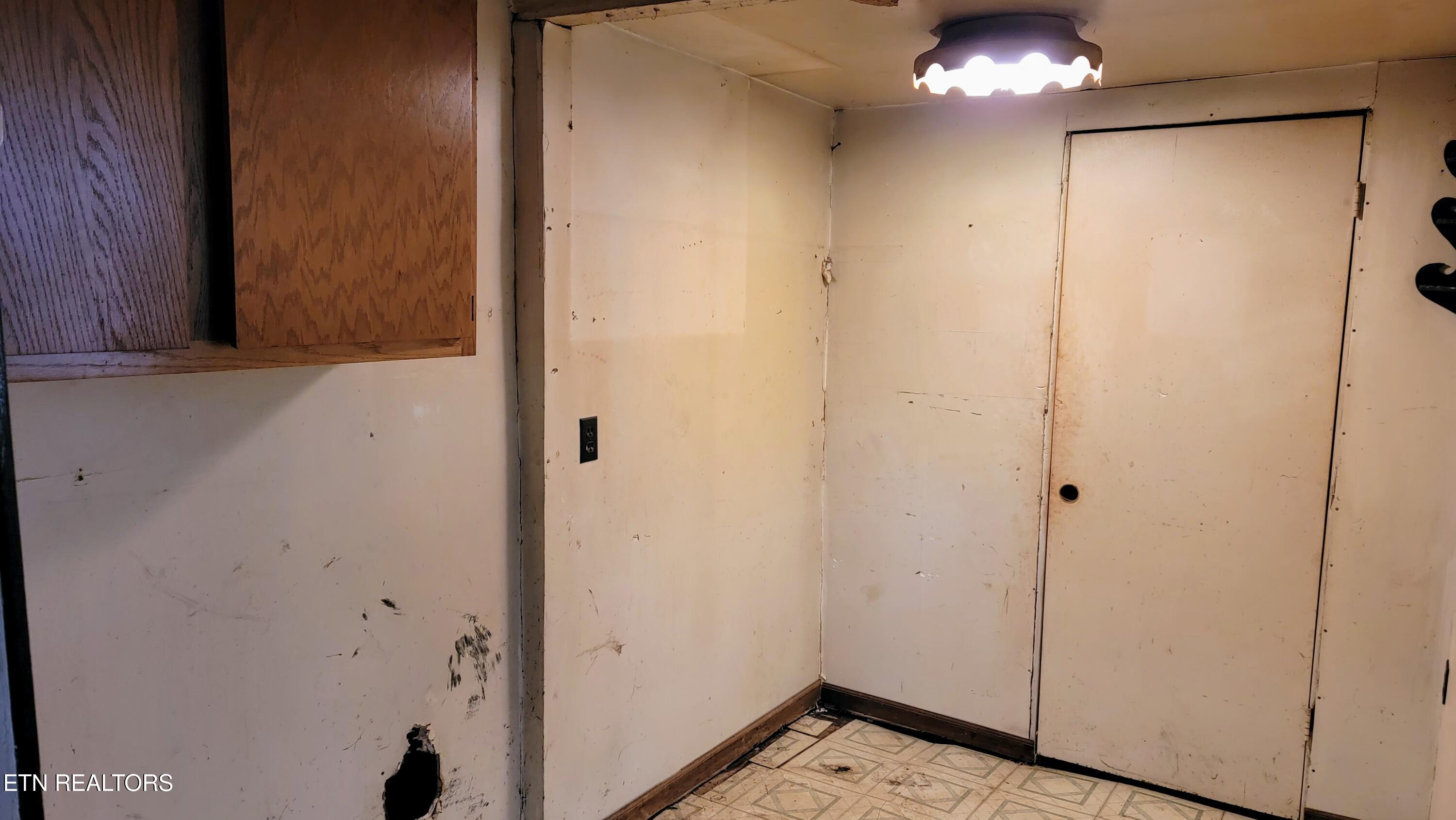 614 Mehaffey Road Powell, TN 37849 - Photo 8 of 14 20260128_135250~2