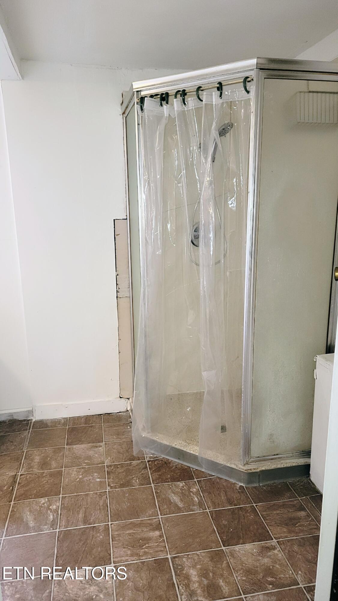 614 Mehaffey Road Powell, TN 37849 - Photo 10 of 14 20260128_135514~2