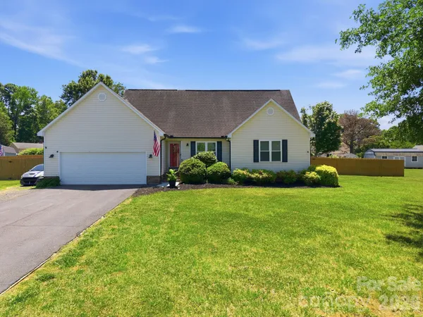 $374,900 | 245 Castle Keep Road, Salisbury, NC 28146
