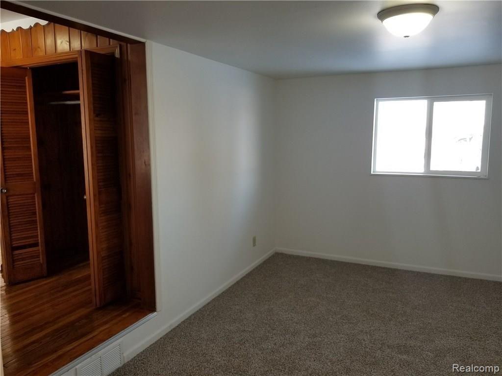 4230 Richfield Road Flint, MI 48506 - Photo 21 of 36